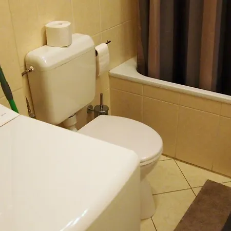 Viktoria Apartman Apartament *